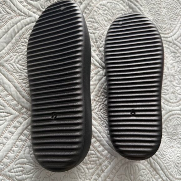 Yeezy Men's shoes SLPRS black size 8 - Picture 2 of 3